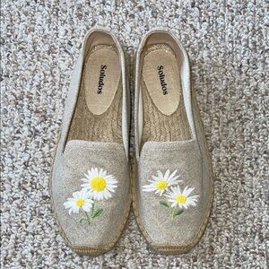 Soludos Beige Espadrilles with Floral Design